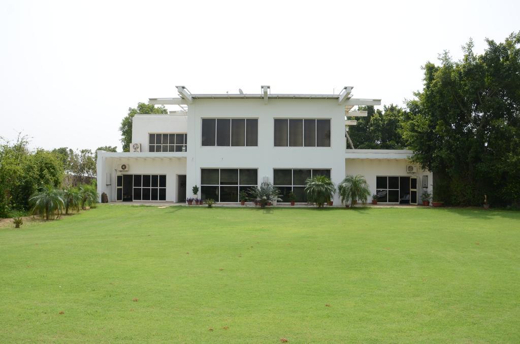 Aravli Vista Hotel Gurgaon Eksteriør billede